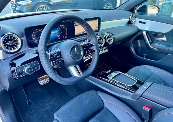 Mercedes-Benz Klasa A cena 185900 przebieg: 5000, rok produkcji 2023 z Warszawa małe 172